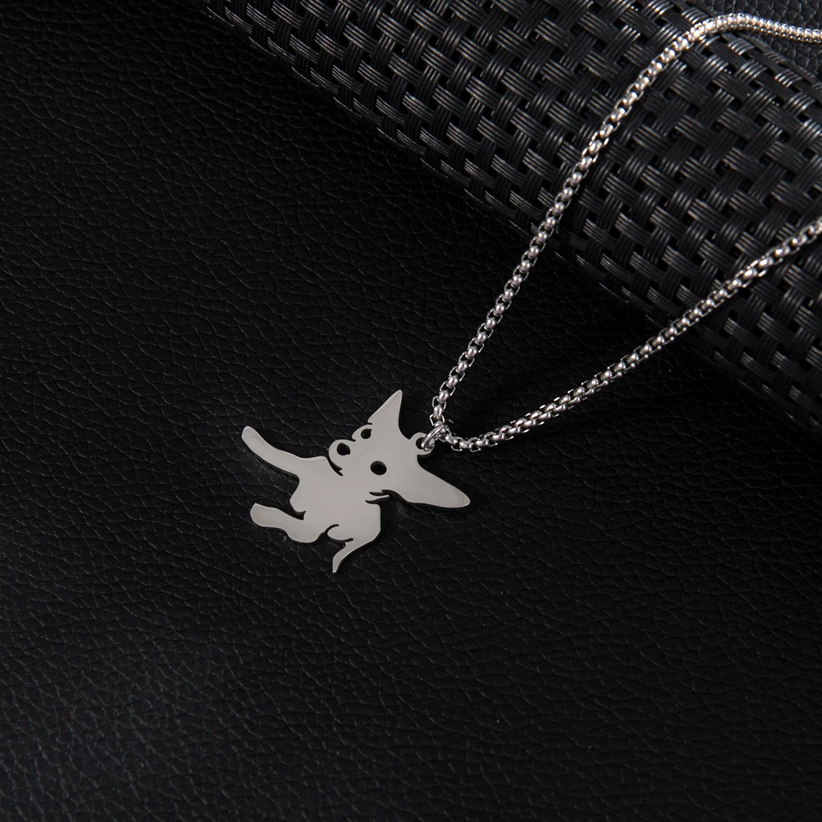 Elegant Miniature Pinscher Necklace Charm – Dog Lover Jewelry