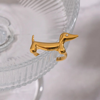 Golden Dachshund Ring – Golden Glow of Endless Love and Trust